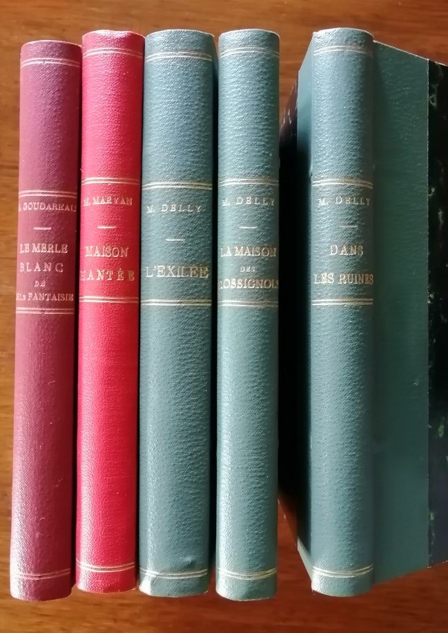 Dans les ruines 1927 DELLY alias PETITJEAN de la ROSIERE Jeanne Marie