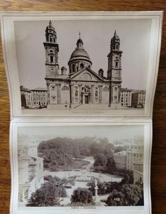Photographies albuminées de Genova Gênes 24 en album accordéon vers